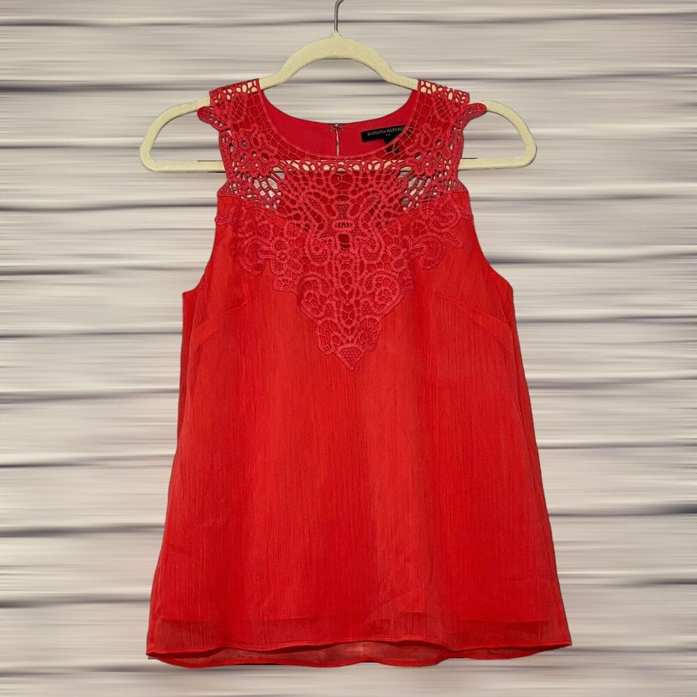 Banana Republic Lined Coral Pink Lace Sleeveless Women's Top Blouse - Size XS